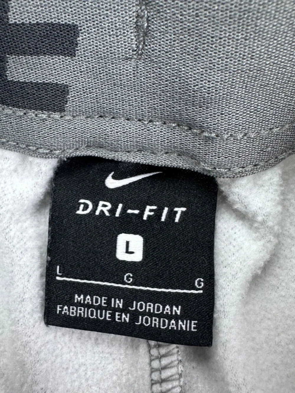 Nike BOYS Thermal Dri Fit Pants Gray Fleeced lined Sweatpants Youth Large